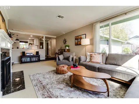 445 Hazel Court Eugene OR 97401