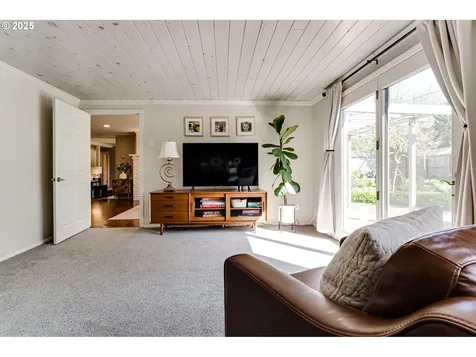 445 Hazel Court Eugene OR 97401