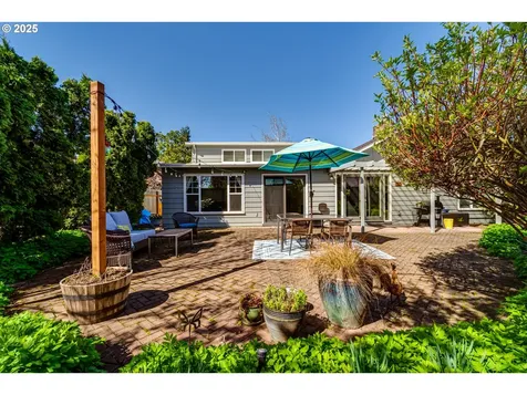 445 Hazel Court Eugene OR 97401