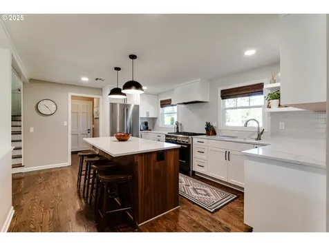 445 Hazel Court Eugene OR 97401
