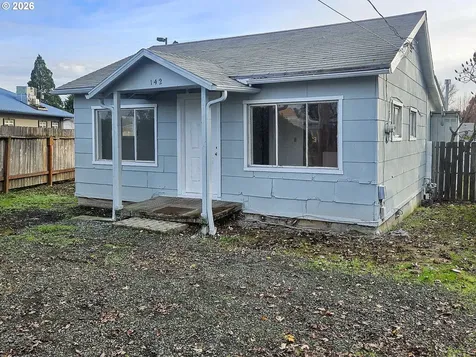142 S Comstock Avenue Sutherlin OR 97479