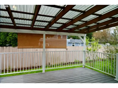 838 Hazelnut Lane Springfield OR 97478