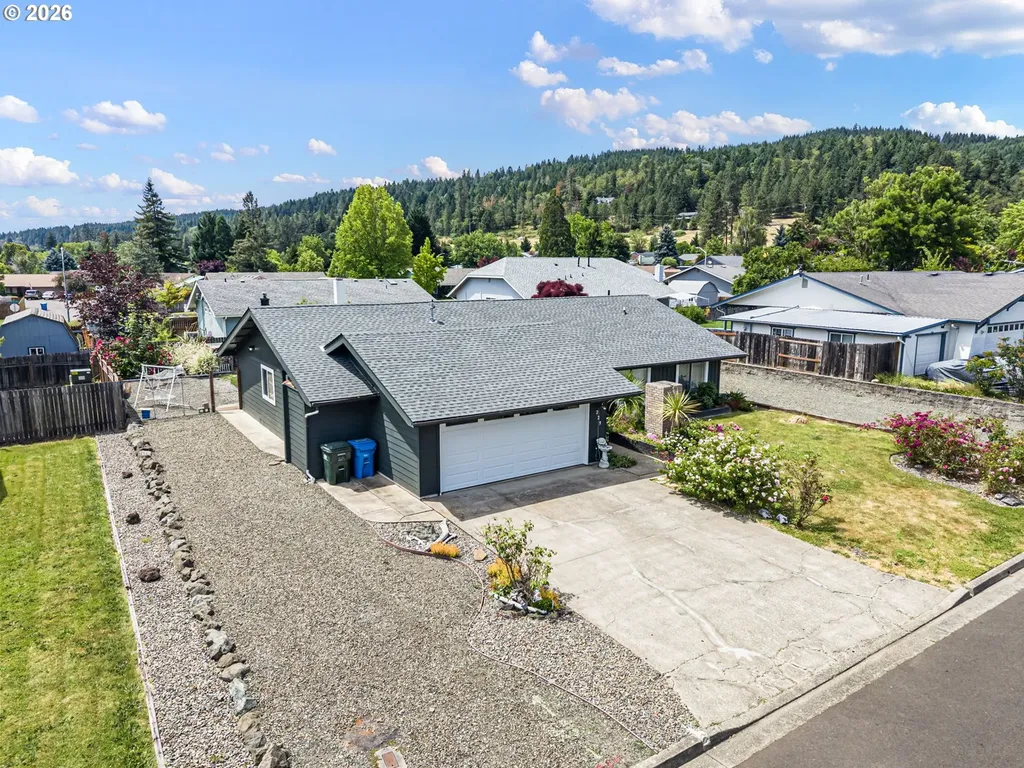 229 N Grove Lane Sutherlin OR 97479