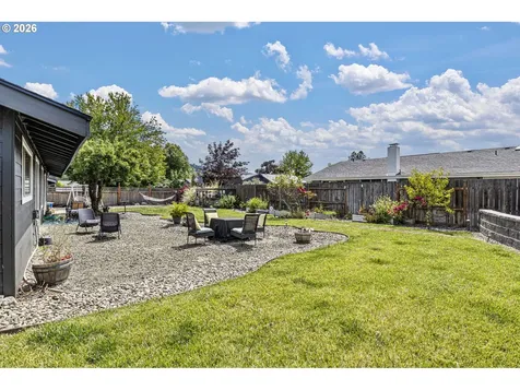 229 N Grove Lane Sutherlin OR 97479