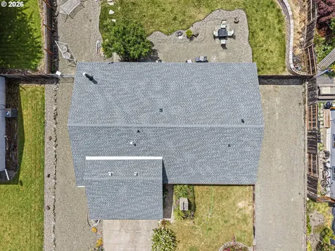 229 N Grove Lane Sutherlin OR 97479