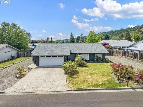 229 N Grove Lane Sutherlin OR 97479