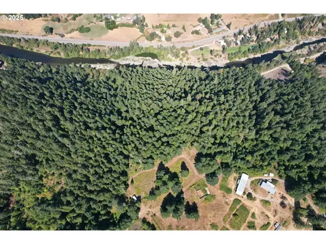 750 Ferguson Lane Days Creek OR 97429