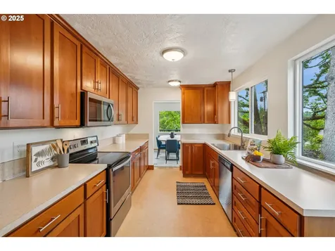 630 SW Viewmont Drive Portland OR 97225