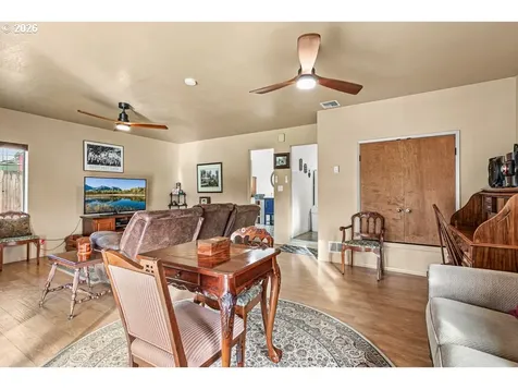 925 Winchester Avenue Medford OR 97501