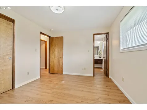 11915 NW 36th Avenue Vancouver WA 98685
