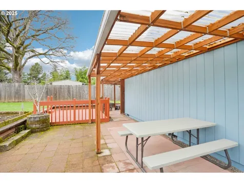 1203 SE 144th Avenue Portland OR 97233