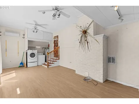 1495 N Hemlock Street Coquille OR 97423