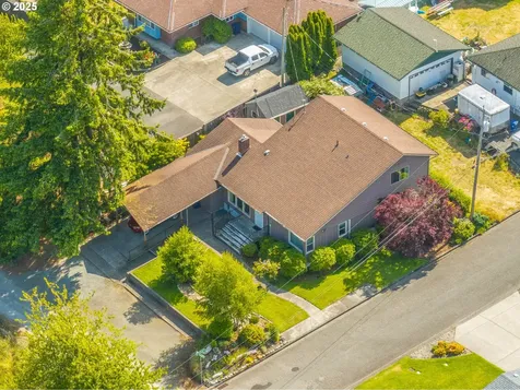 1495 N Hemlock Street Coquille OR 97423