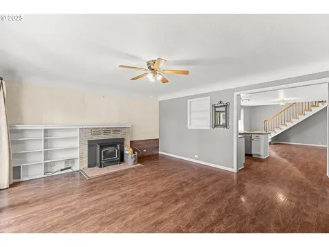 1495 N Hemlock Street Coquille OR 97423