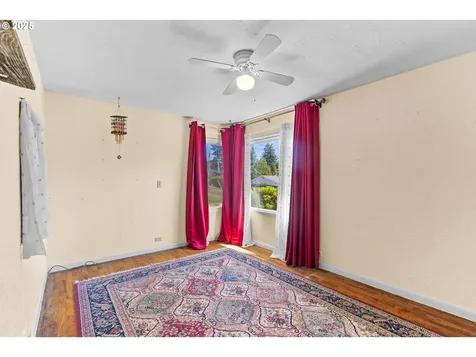 1495 N Hemlock Street Coquille OR 97423