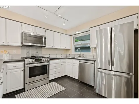 1695 Hallinan Street Lake Oswego OR 97034