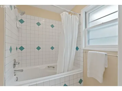 1695 Hallinan Street Lake Oswego OR 97034