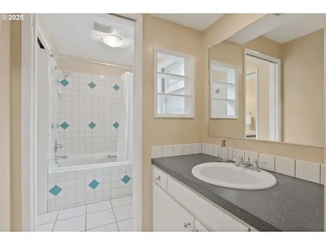 1695 Hallinan Street Lake Oswego OR 97034