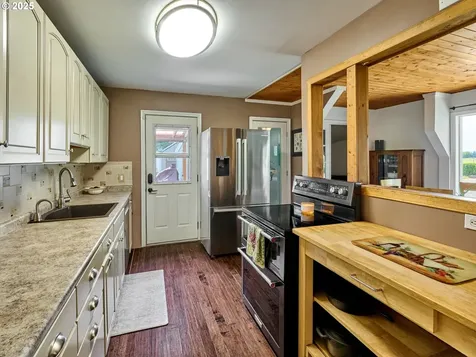4887 S Elliott Prairie Road Woodburn OR 97071
