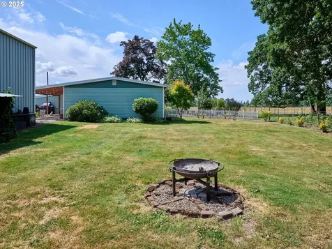 4887 S Elliott Prairie Road Woodburn OR 97071