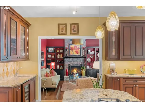 752 SW Regency Terrace Portland OR 97225