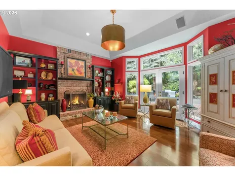 752 SW Regency Terrace Portland OR 97225
