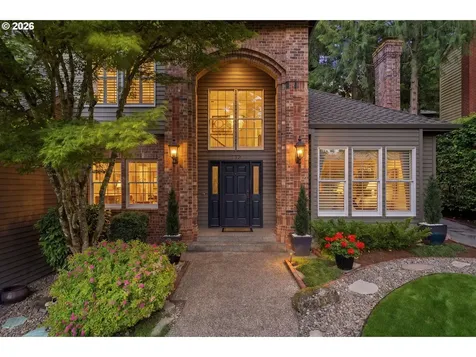 752 SW Regency Terrace Portland OR 97225