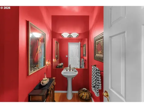 752 SW Regency Terrace Portland OR 97225