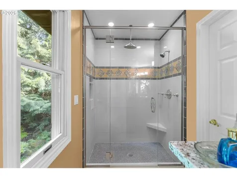 752 SW Regency Terrace Portland OR 97225