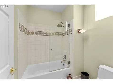 752 SW Regency Terrace Portland OR 97225
