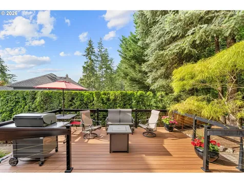 752 SW Regency Terrace Portland OR 97225