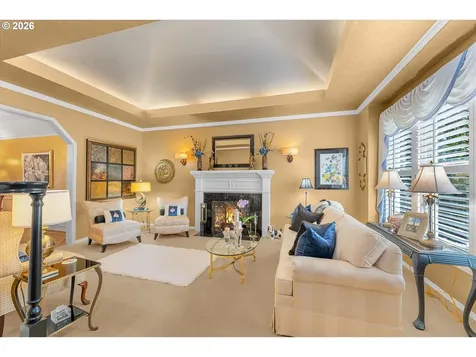752 SW Regency Terrace Portland OR 97225
