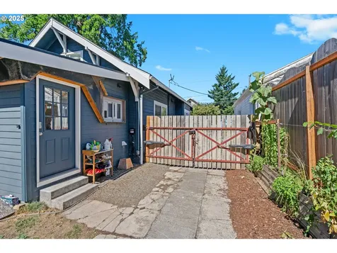 8312 SE Liebe Street Portland OR 97266