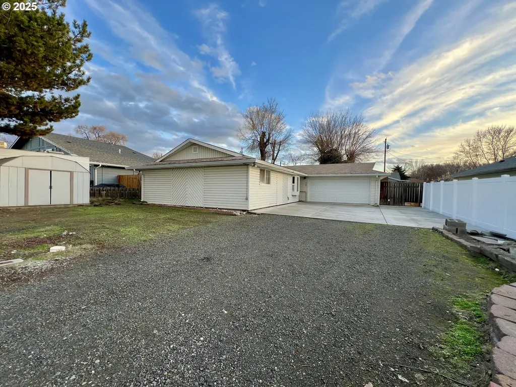 885 W Duane Avenue Hermiston OR 97838