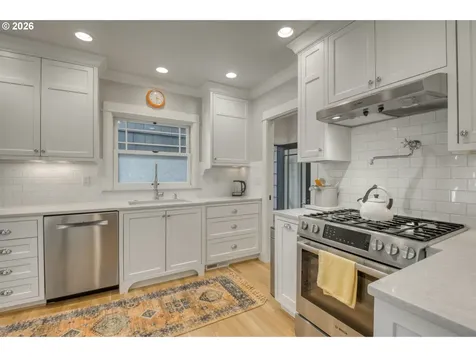2666 SW Brae Mar Court Portland OR 97201