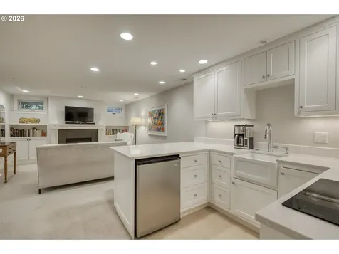 2666 SW Brae Mar Court Portland OR 97201