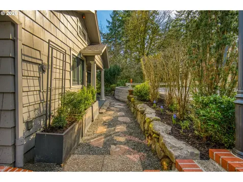 2666 SW Brae Mar Court Portland OR 97201