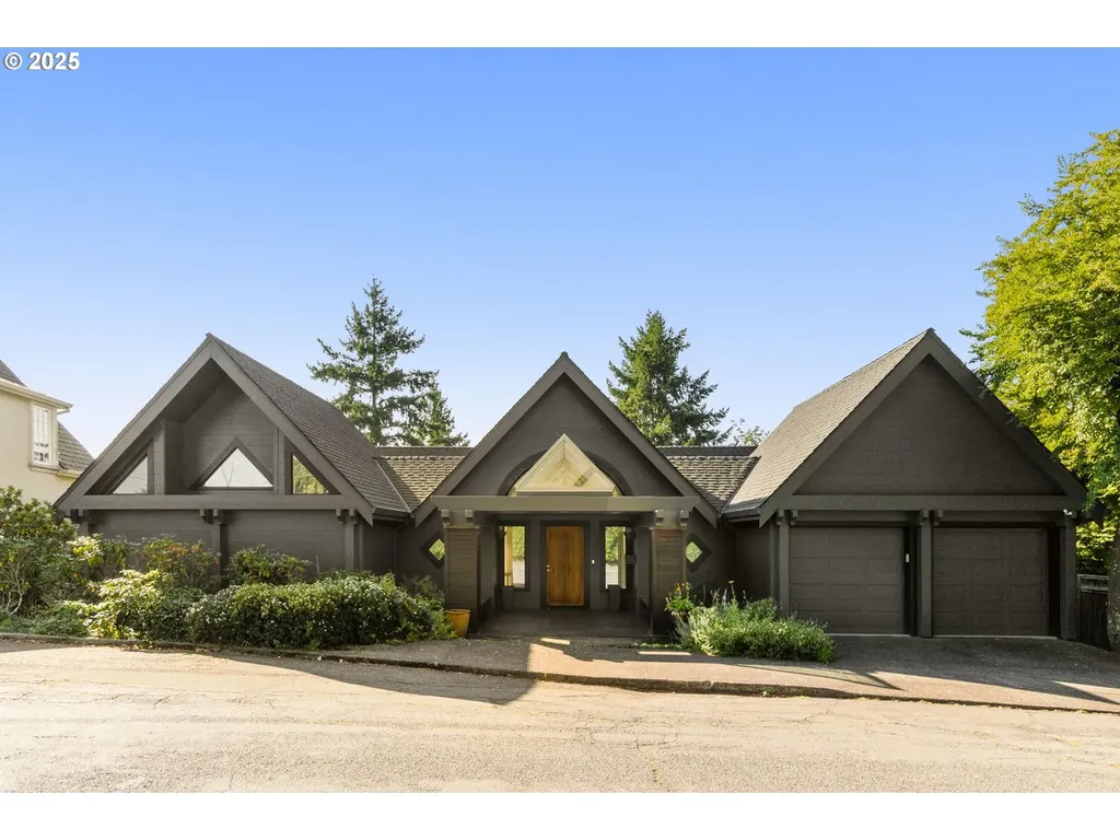 444 NW Hermosa Boulevard Portland OR 97210
