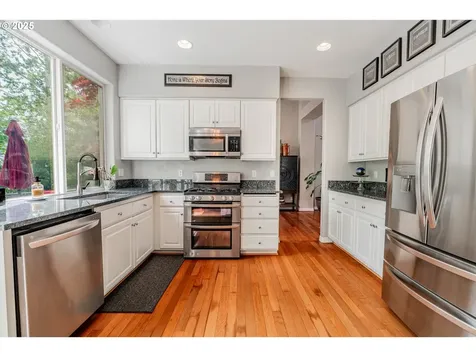 15236 NW Manresa Court Portland OR 97229
