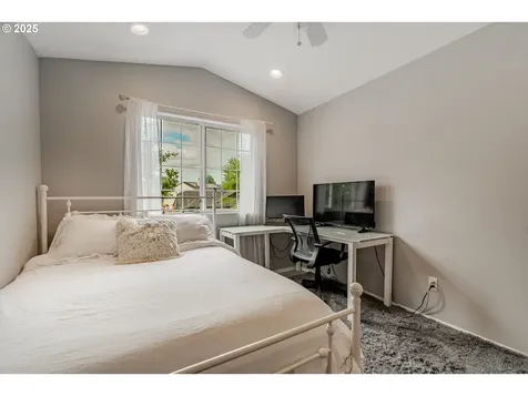 15236 NW Manresa Court Portland OR 97229