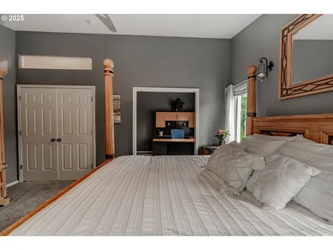 15236 NW Manresa Court Portland OR 97229