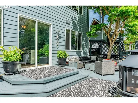 15236 NW Manresa Court Portland OR 97229