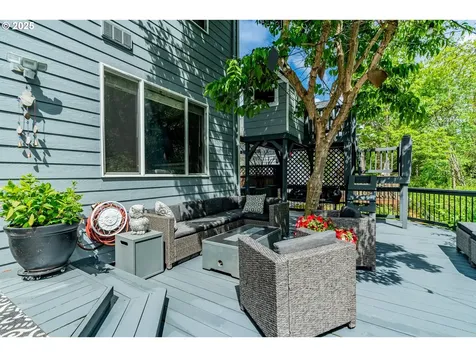 15236 NW Manresa Court Portland OR 97229
