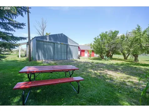 15682 Highway 395 Lakeview OR 97630