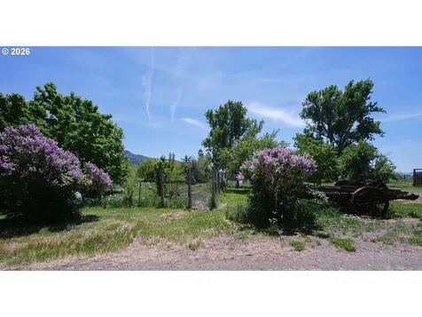 15682 Highway 395 Lakeview OR 97630