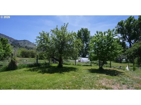 15682 Highway 395 Lakeview OR 97630