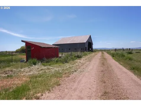15682 Highway 395 Lakeview OR 97630