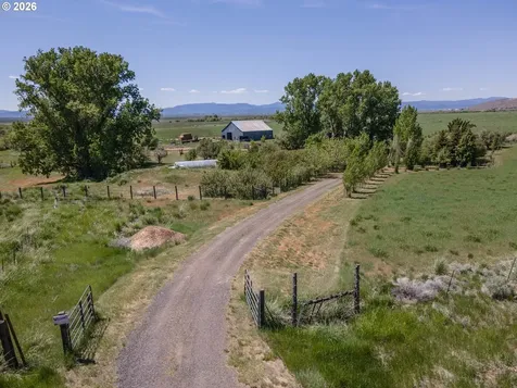 15682 Highway 395 Lakeview OR 97630
