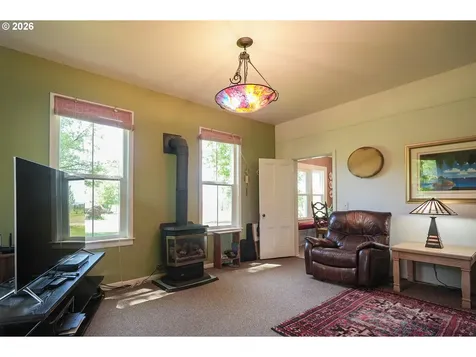 15682 Highway 395 Lakeview OR 97630