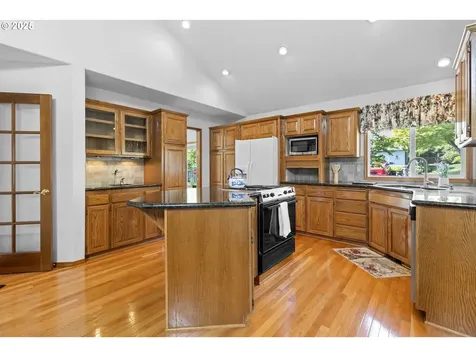 8346 SE 141st Avenue Portland OR 97236
